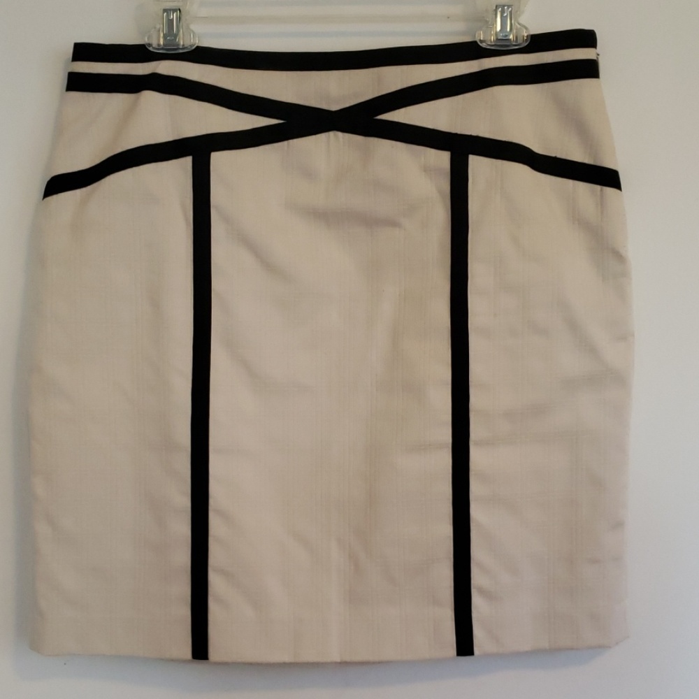 Pencilskirt